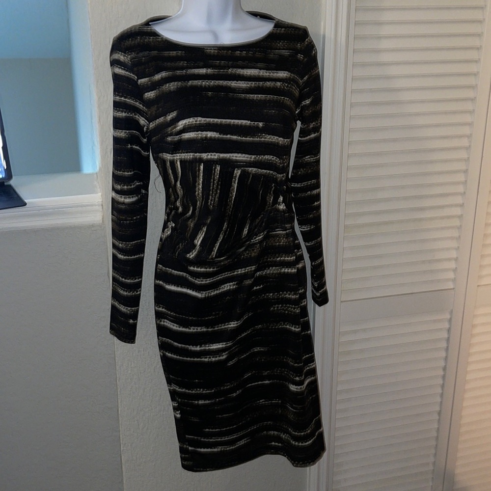 Dress with waist detail